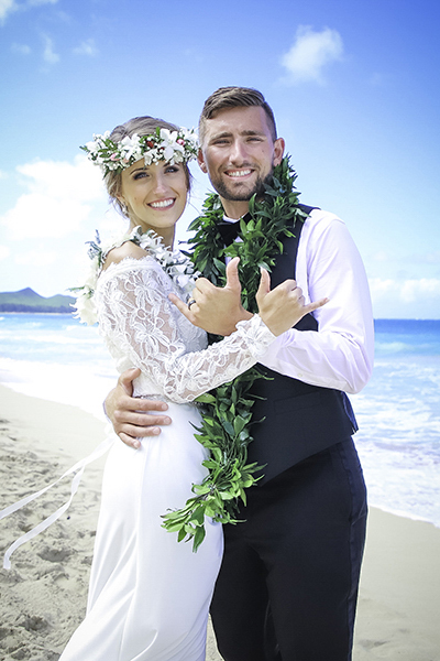 Just Married Hawaii - #1 Affordable Hawaii Beach Weddings!